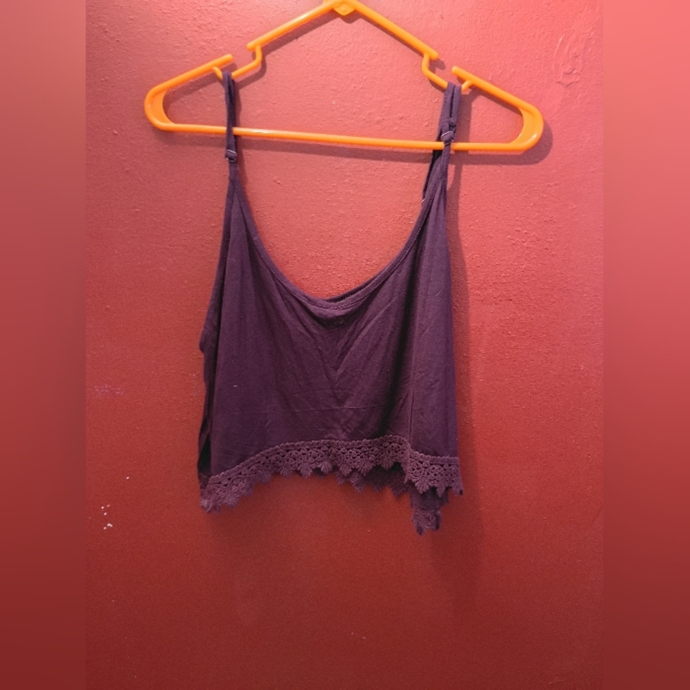 Maroon  Lace Trim Cropped Top